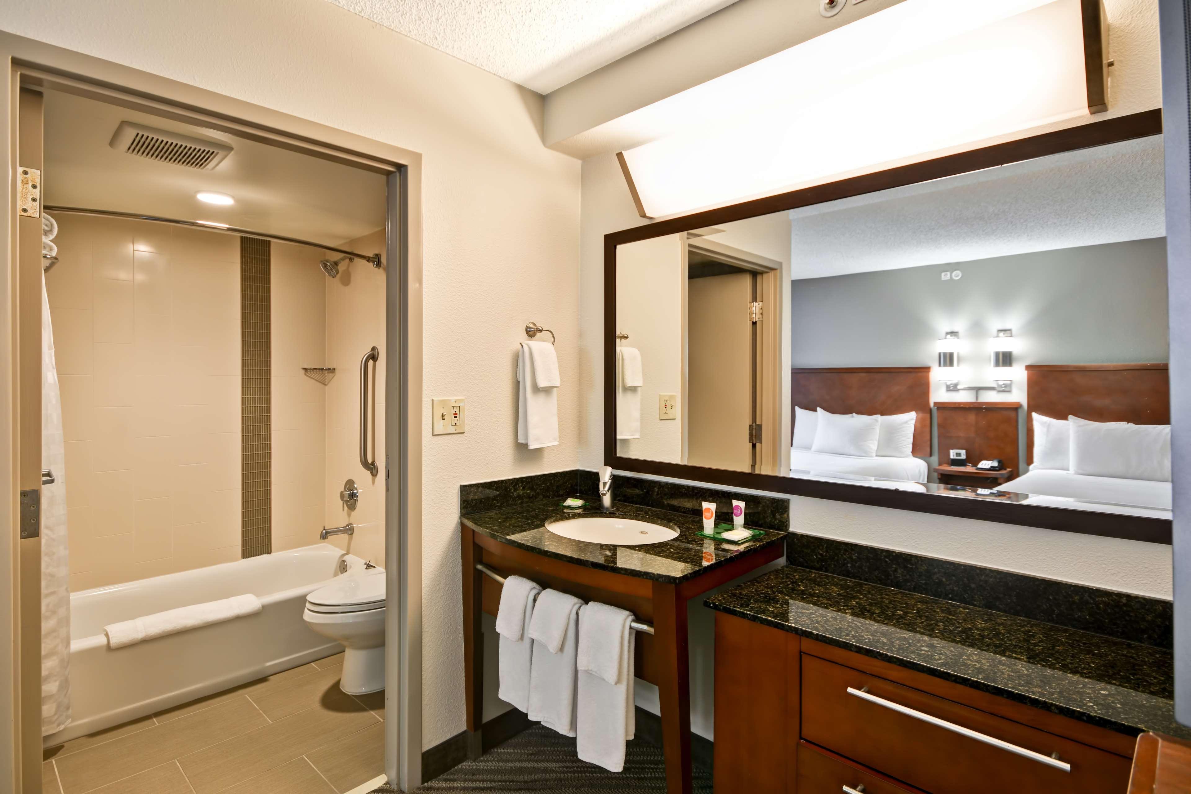 Hyatt Place Indianapolis Airport Εξωτερικό φωτογραφία