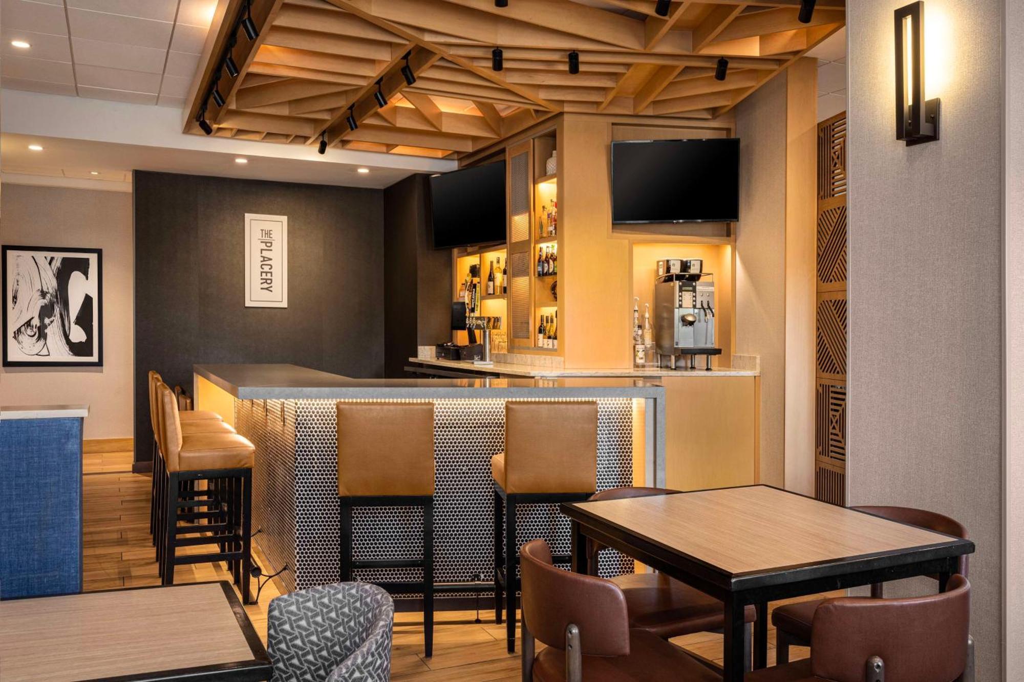 Hyatt Place Indianapolis Airport Εξωτερικό φωτογραφία